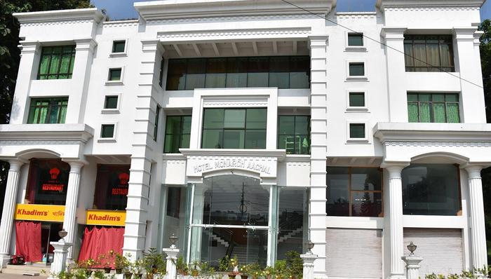 Hotel Monarch Aachal